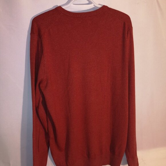 2 / $30.00 - NWT Denver Hayes Men's Size Medium V-neck Lightweight Sweater - Picture 2 of 7